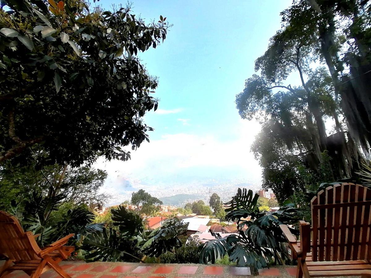 Eco Hostal Casa La Juana Bed and Breakfast Medellín Esterno foto