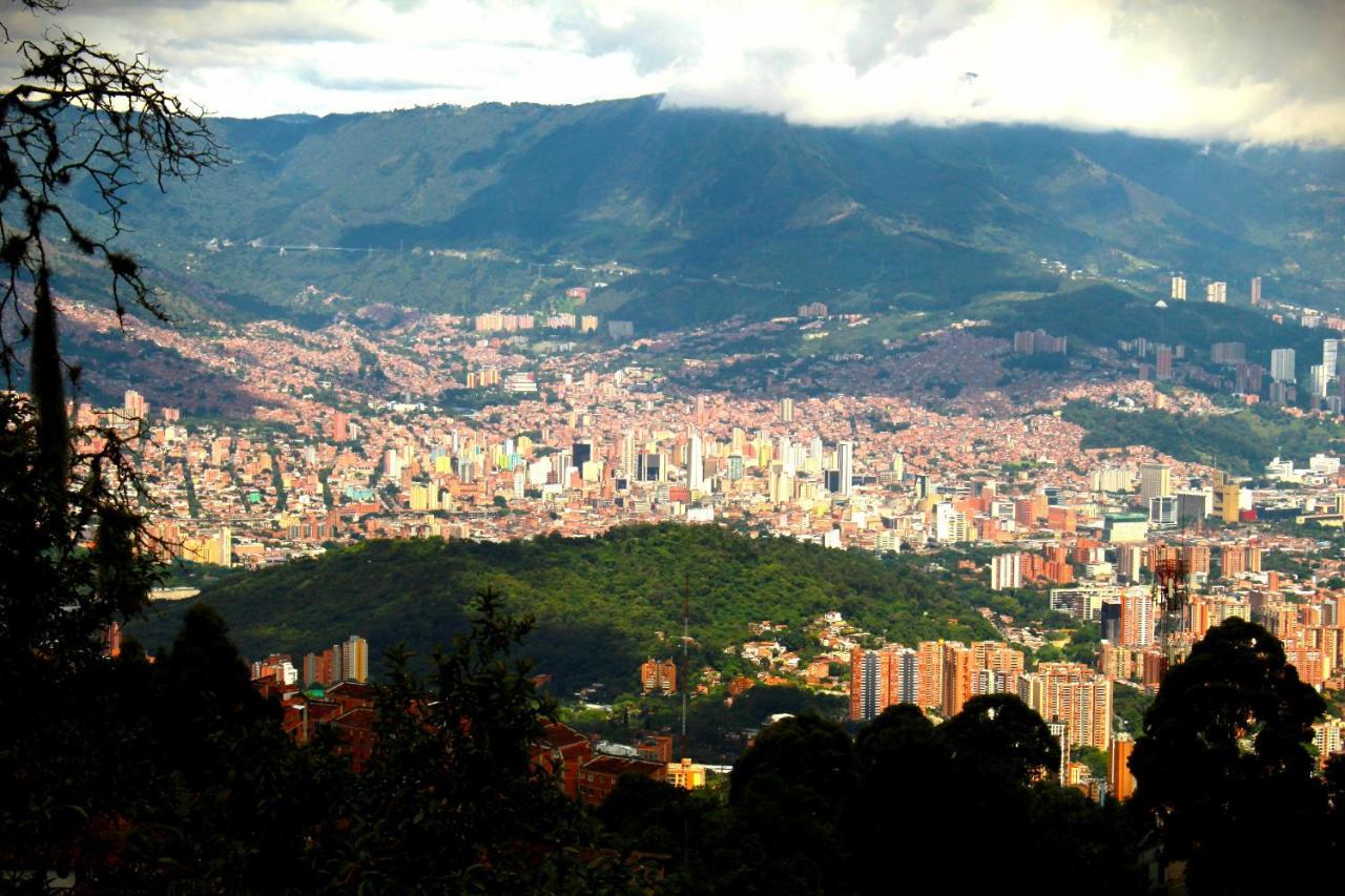 Eco Hostal Casa La Juana Bed and Breakfast Medellín Esterno foto